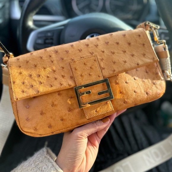 SOLD Fendi Baguette Ostrich Brown - Picture 16 of 17